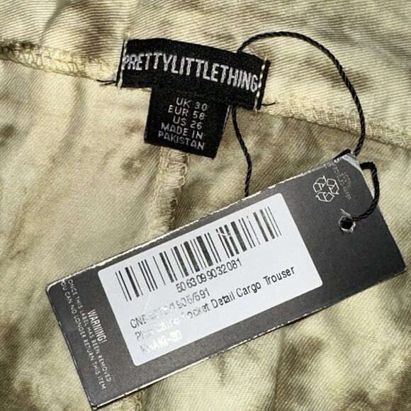 Pretty Little Thing Women’s Camo Cargo Trouser Size 26 NWT - Picture 5 of 6